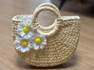 Water Hyacinth Handbag - The Perfect Fashion Accessory for the Beach and Festive Occasions